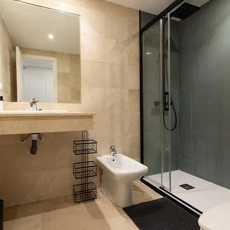 Lomas De Rio Real アパート